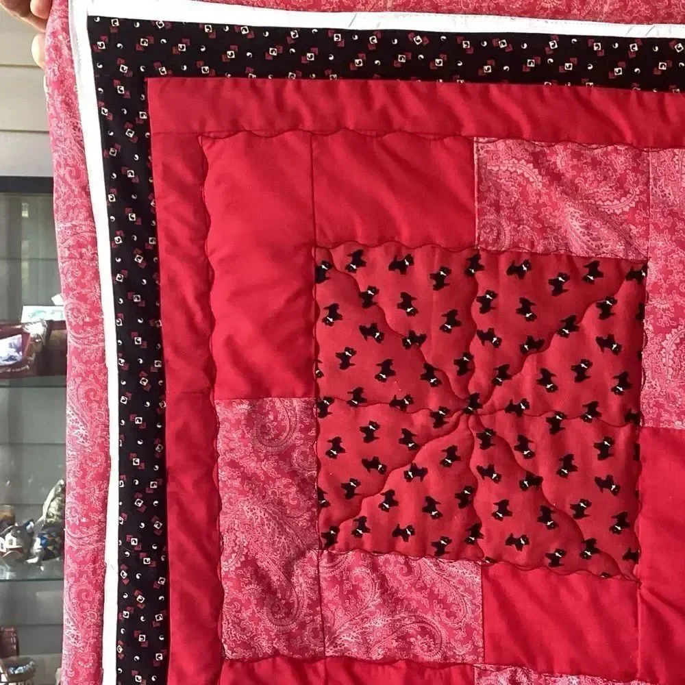 NWT Hand Crafted “Scotty Lovers” Red White and Black Elegant Lap Quilt